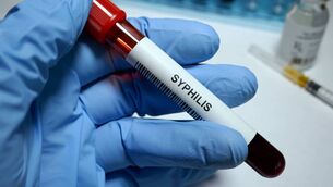 iStock-977296796.jpg Syphilis treatment