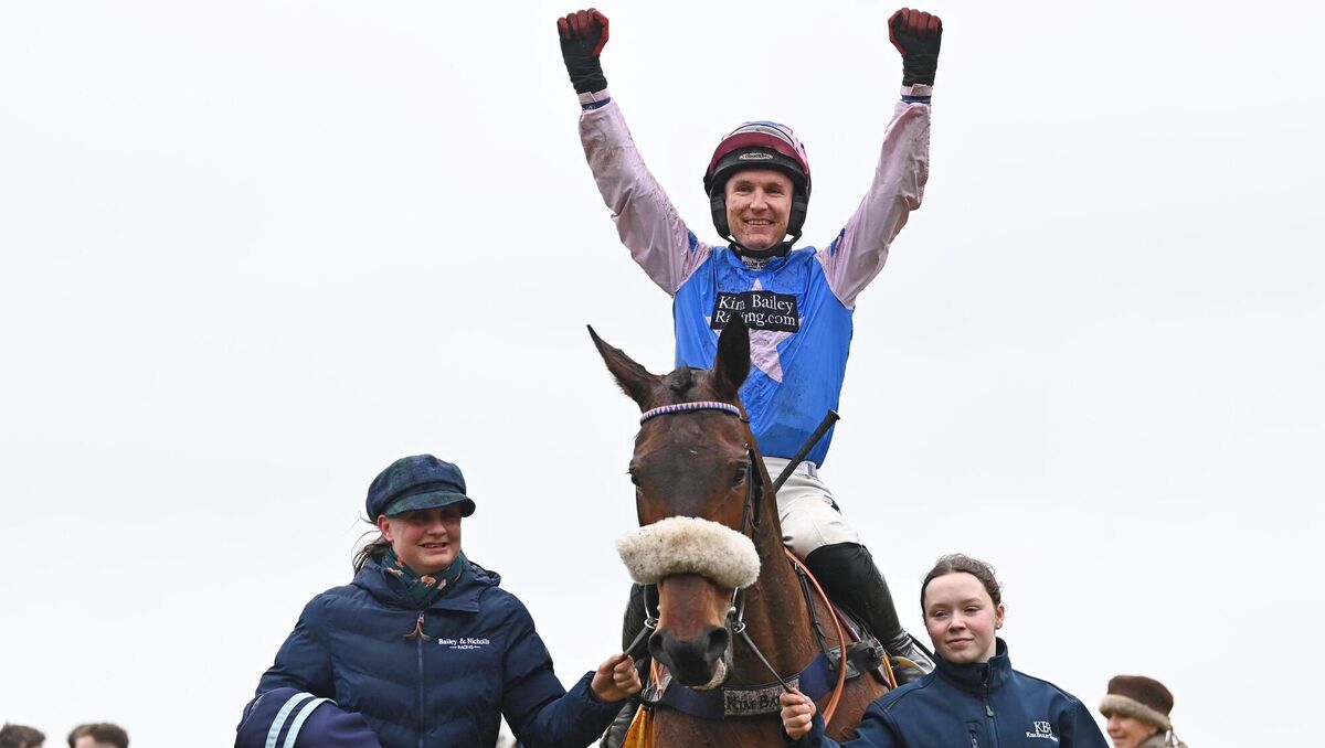 White Noise and Tom Bellamy won the Ryanair Mares' Novices' Hurdle (Grade 2). Healy Racing Photo