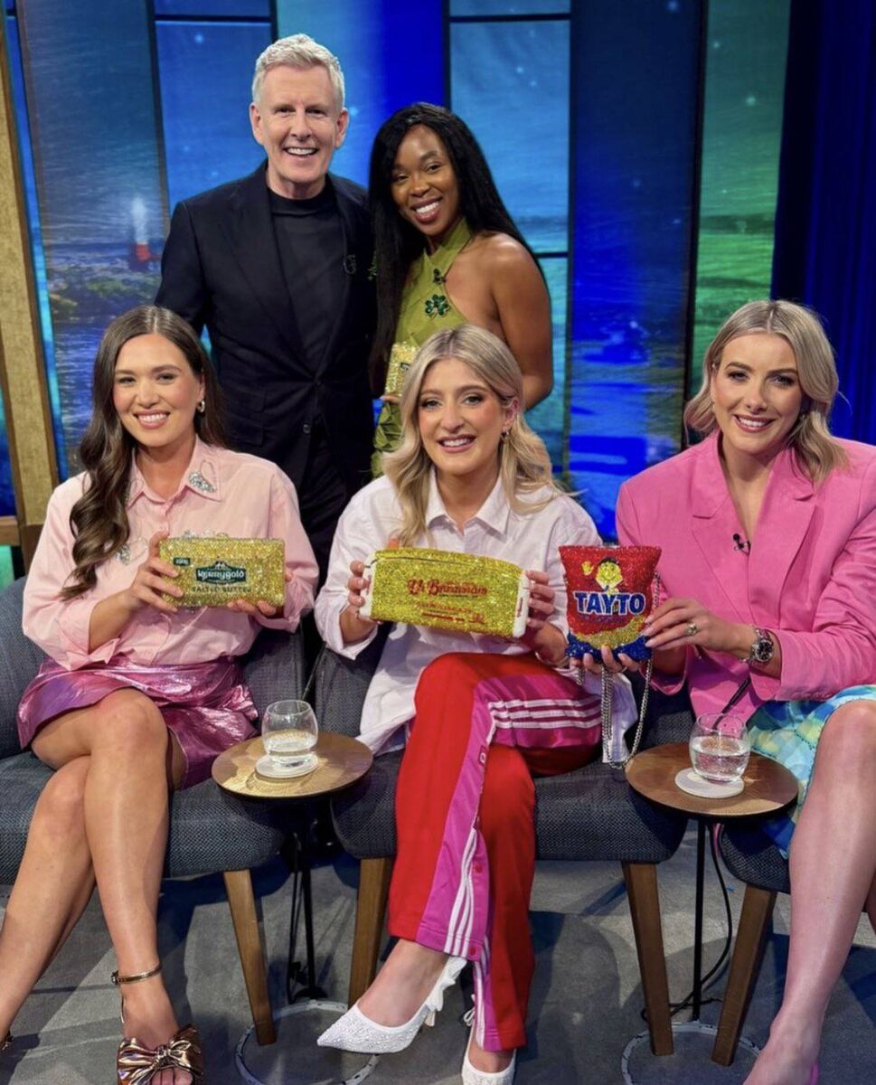 The How To Gael stars with Patrick Kielty and handbag designer Kimberly Tino. Picture: @RTELateLateShow The How To Gael stars with Patrick Kielty and handbag designer Kimberly Tino. Picture: @RTELateLateShow
