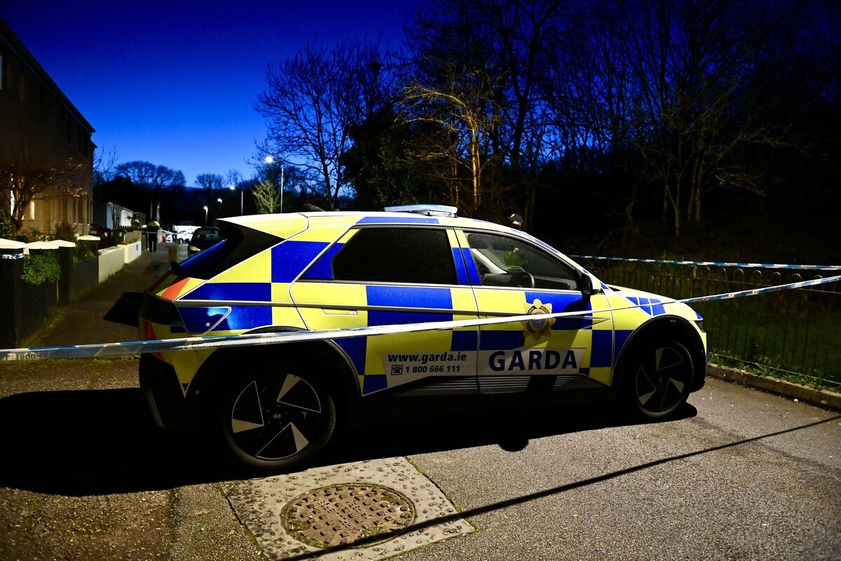 Garda cordon at Innismore Park, Ballincollig Cork on Friday night. Picture: Larry Cummins Garda cordon at Innismore Park, Ballincollig Cork on Friday night. Picture: Larry Cummins