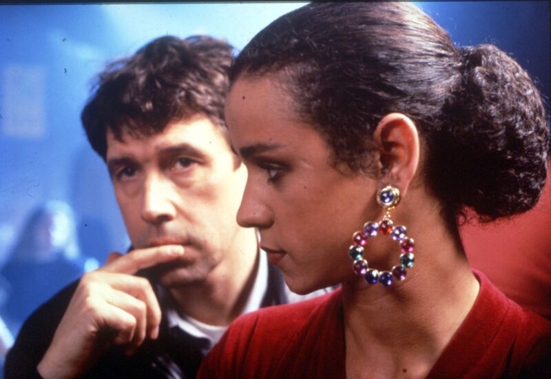 Stephen Rea and Jaye Davidson, in The Crying Game.