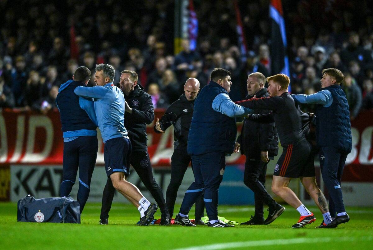 Shelbourne and Bohemians staff tussle before the match. Pic: Paul Phelan/Sportsfile