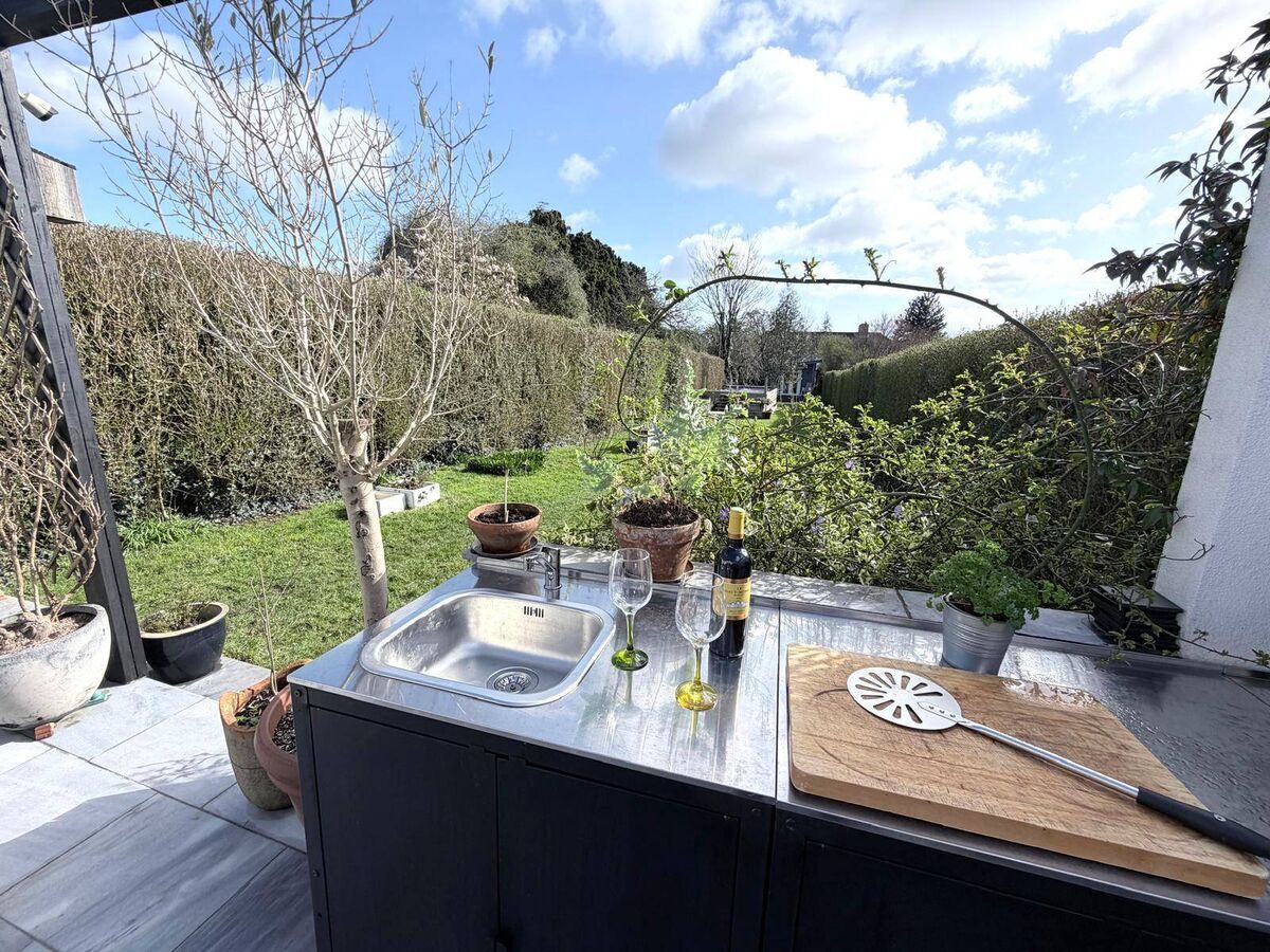 Outdoor kitchen at Clonlea