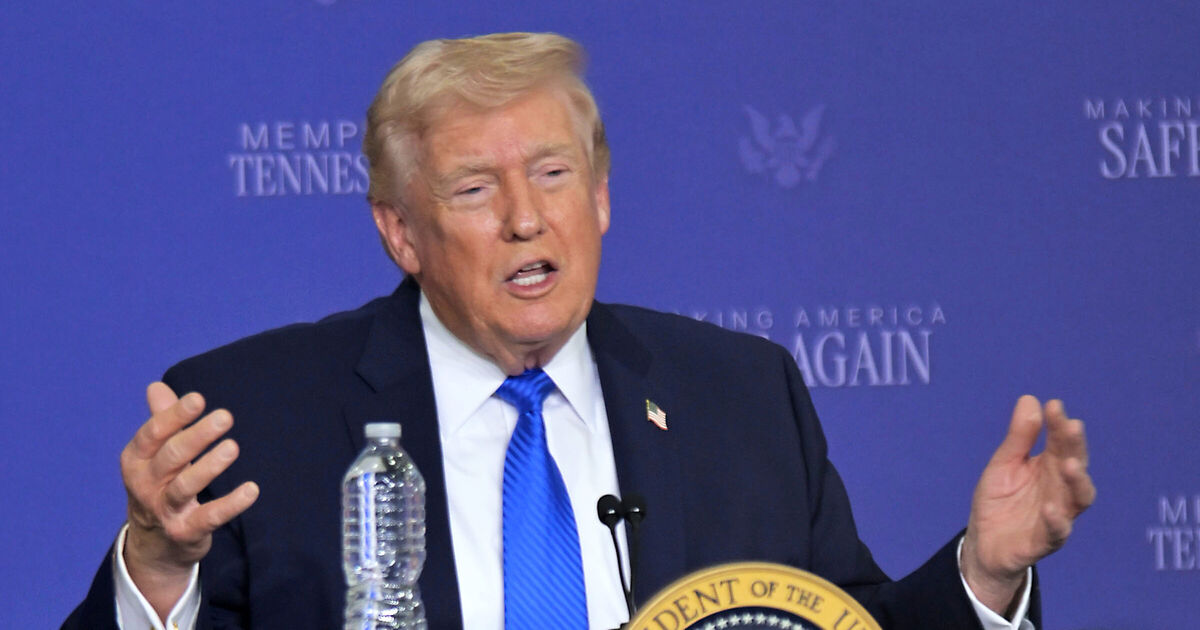 Trump hopes there will be no suspicious minds as he makes trip to Graceland