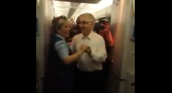 VIDEO: Aer Lingus passengers treated to impromptu mid-air trad session