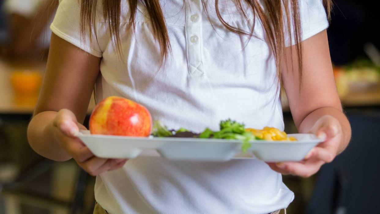 Kitchens and scratch-made meals 'should be mandatory in all new schools'