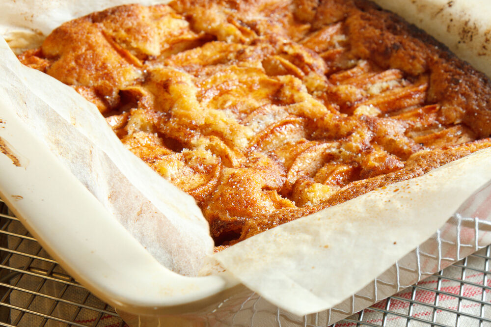 How to Bake Sunken Apple Traybake