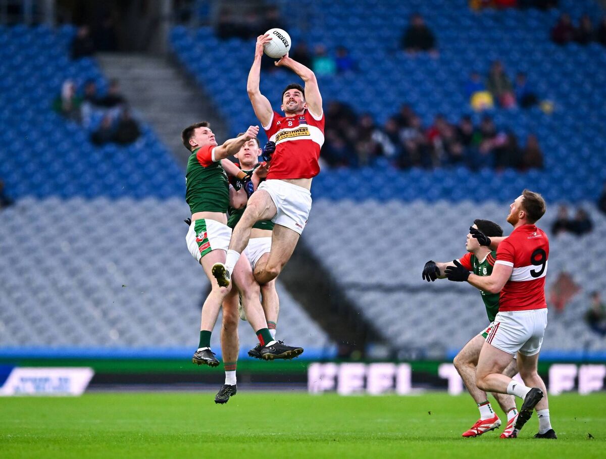 REACH: O'Connor leaps to win a kick-out in the SFC final. Pic: Piaras Ó Mídheach/Sportsfile