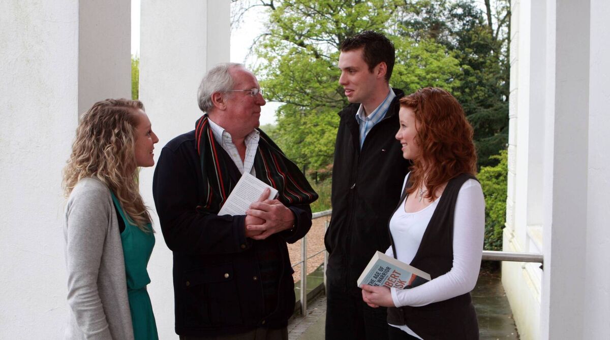 Robert Fisk speaking to UL journalism students in 2009. File picture: University of Limerick