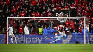 <p>Czechia goalkeeper Matěj Kovář saves the penalty of Finn Azaz of Republic of Ireland in the penalty shootout during the FIFA World Cup 2026 European Qualifiers play-off semi-final match between Czechia and Republic of Ireland at Fortuna Arena in Prague, Czechia. Photo by Seb Daly/Sportsfile</p>