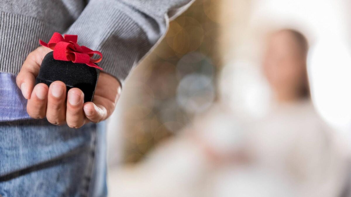 Dear Dáithí: My girlfriend thinks I’m planning to propose...but, I'm not