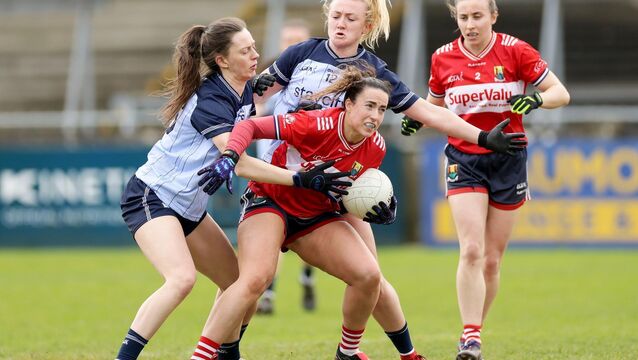 <p>Cork's Shauna Kelly with Michelle Davoren and Carla Rowe of Dublin. Pic: INPHO/Laszlo Geczo</p>