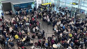 <p>Photo shows passengers queueing inside Terminal 2 at Dublin Airport. Photo: Sasko Lazarov/© RollingNews.ie</p>