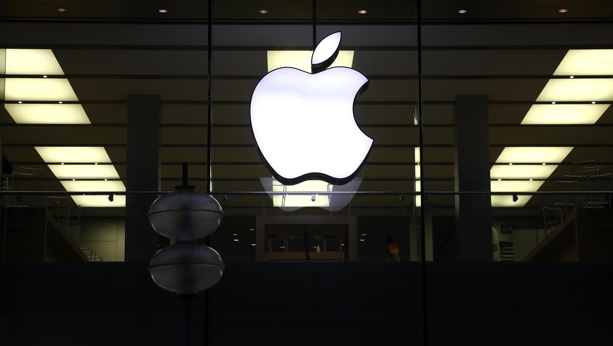 Cork-based Apple subsidiary fined for breach of UK's Russia sanctions