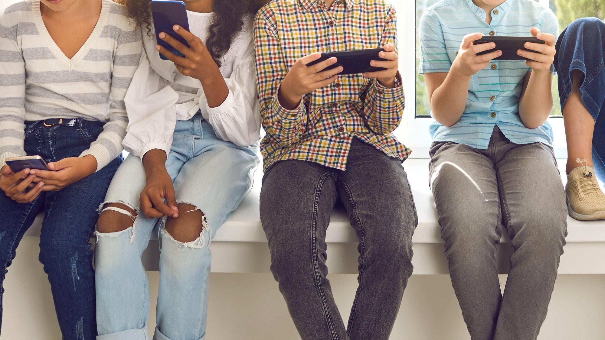 Australian government accuses Meta, TikTok and Google of disobeying social media ban