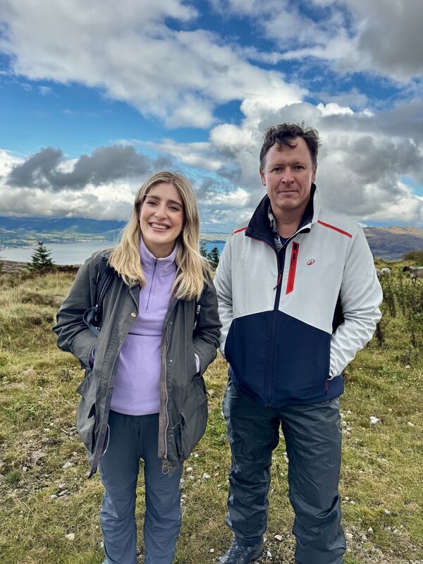 Anton Savage with Doireann Ní Ghlacáin in the new series of ‘Tracks and Trails’