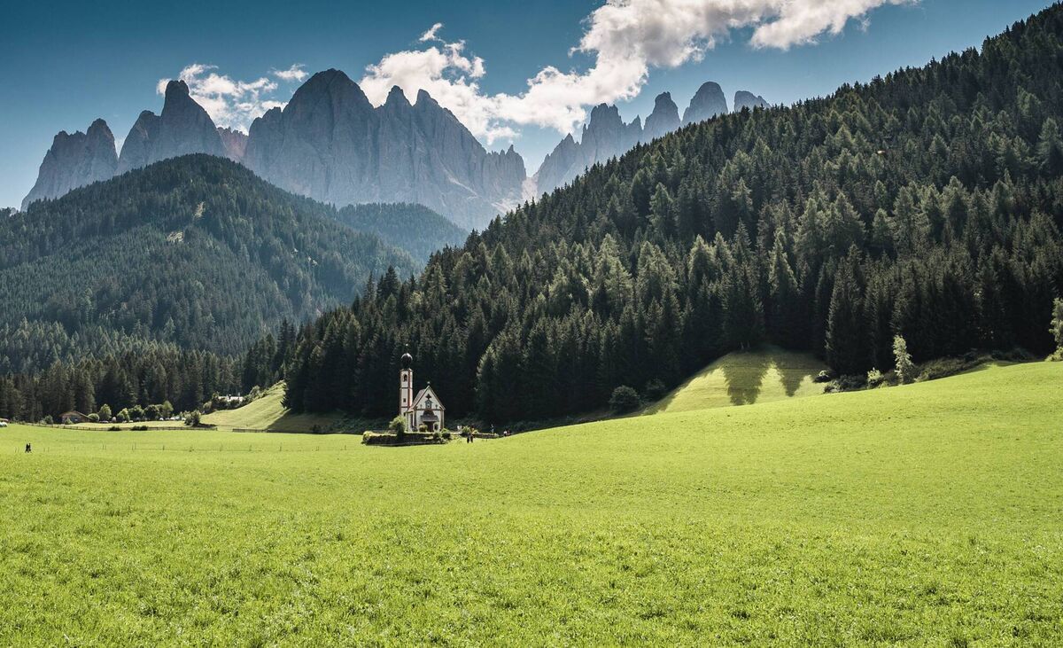 South Tyrol Austria: Through Dolce Vita Hotels’ signature hotel-hopping concept, when guests book one hotel, you benefit from the facilities and services of all four, free of charge.