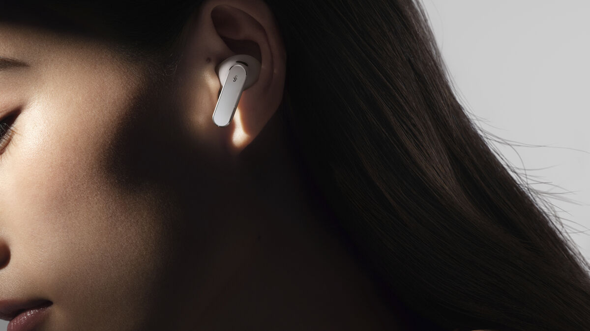 Adaptive features like auto volume and conversation awareness make these earbuds feel genuinely smart in daily use. Picture: Huawei.