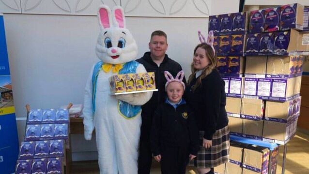 <p>Thomas Metcalfe and his two daughters, Lauren and Ellamay. Picture: Thomas Metcalfe via social media.</p>