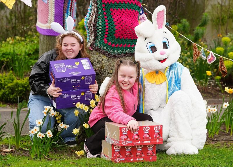 Lauren Metcalfe, 18, and her nine-year-old sister Ellamay arriving to deliver easter eggs to Our Lady's Hospice & Care Services, Harold's Cross, Dublin. Picture: Brian Lawless/PA Wire Lauren Metcalfe, 18, and her nine-year-old sister Ellamay arriving to deliver easter eggs to Our Lady's Hospice & Care Services, Harold's Cross, Dublin. Picture: Brian Lawless/PA Wire
