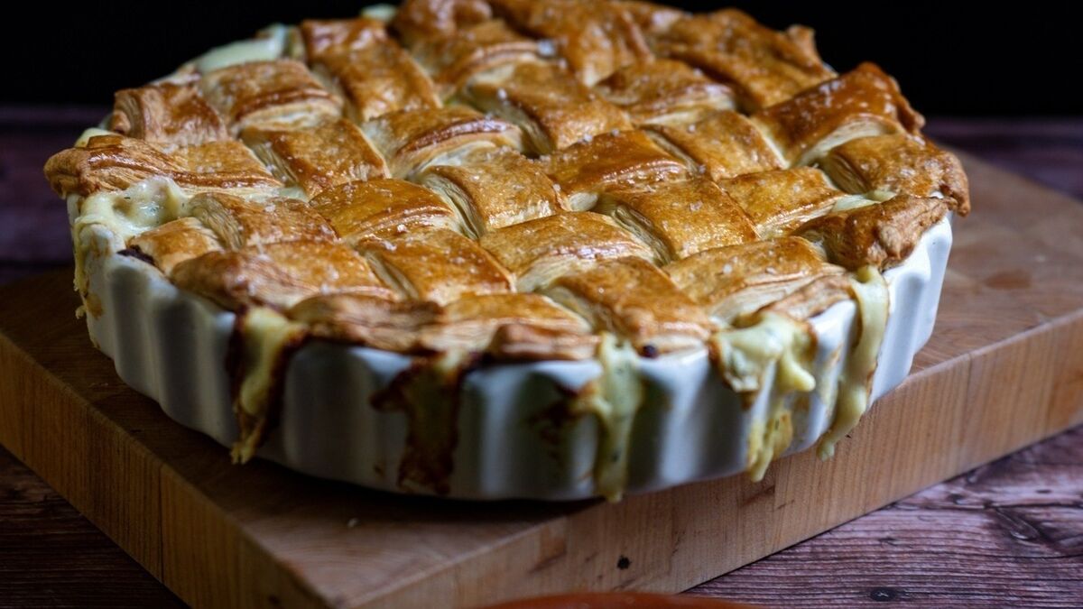 Puff pastry fish pie