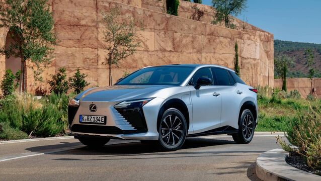 <p>The Lexus RZ 500e is exceptionally planted on the road and therefore inspires a great deal of faith in its roadholding.</p>