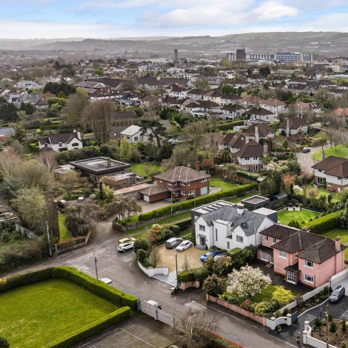 irishexaminer.com - Catherine Shanahan Drone Pictures: Jim Rocks/MediaPro - Family home of Munster and Ireland legend is ripe for picking at Model Farm Road's Cherry Grove