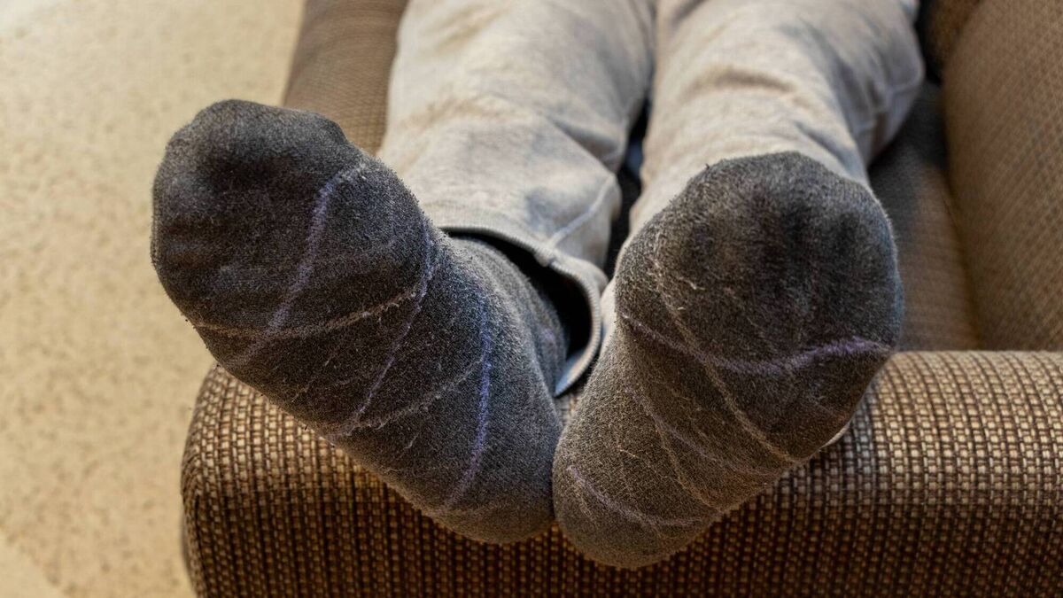 Dear Dáithí: 'My daughter's boyfriend treats our couch like his spare bed'