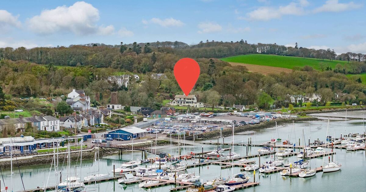 A sailor&rsquo;s dream home overlooking Cork Harbour comes to market at &euro;850k