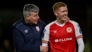 <p>TOP OF THE PILE: St Patrick's Athletic manager Stephen Kenny congratulates Darragh Nugent. Pic: Paul Phelan/Sportsfile.</p>