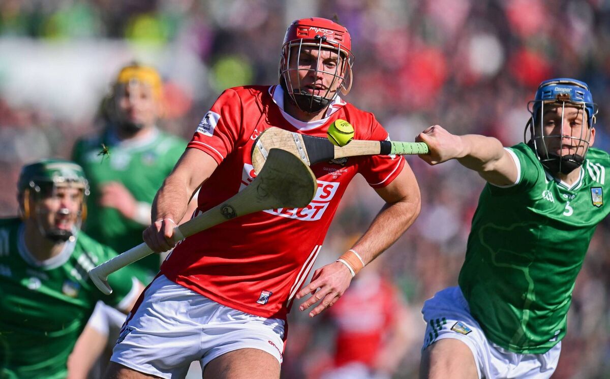 Brian Hayes of Cork in action against Mike Casey of Limerick during the Allianz Hurling League Division 1A final match between Limerick and Cork at TUS Gaelic Grounds in Limerick. Photo by Piaras Ó Mídheach/Sportsfile