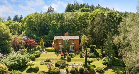 Eye-catching property on 42a for auction in garden county