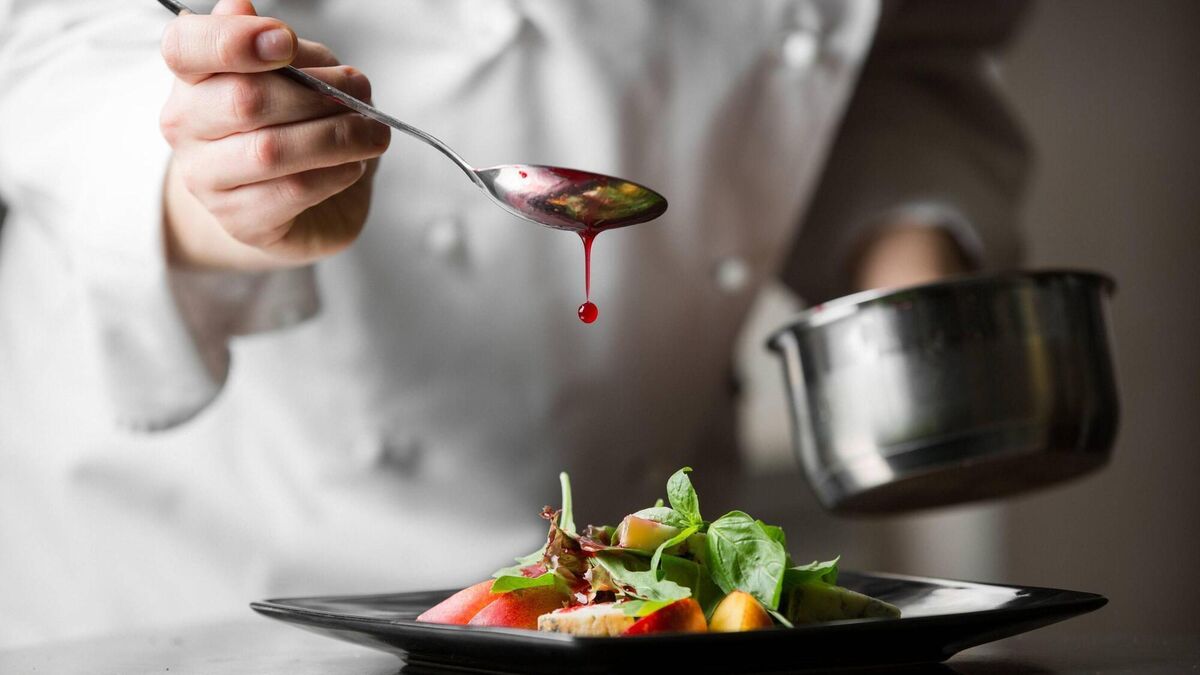 Chef who had served food which had fallen on floor compensated for unfair dismissal