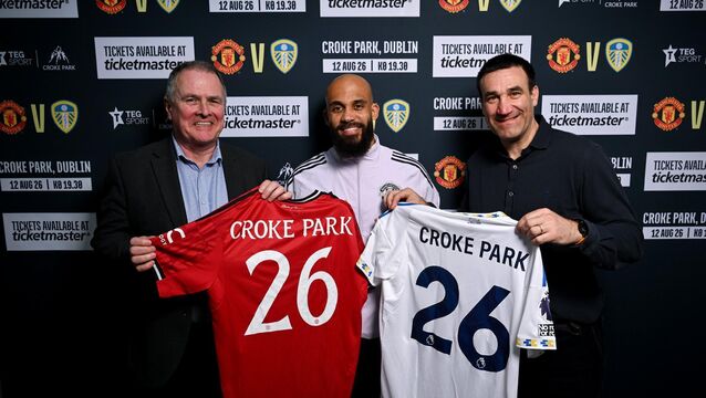 <p>ROCKY ROAD TO DUBLIN: Manchester United player Bryan Mbuemo with Croke Park Stadium Director, Peter McKenna, left, and Alex Anderson, Managing Director UK/EU at TEG pictured at a training camp at Carton House. Pic: David Fitzgerald/Sportsfile.</p>