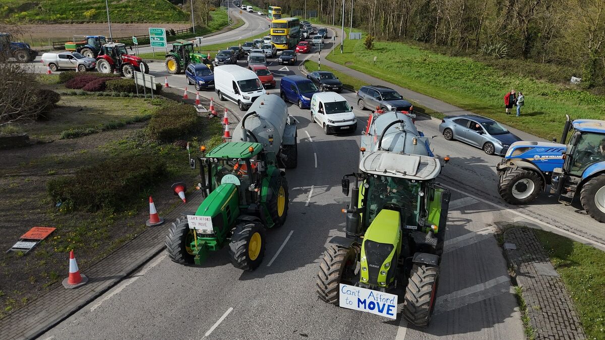  National Fuel Protest at Shannonpark Roundabout Cork on the N28. Picture: Larry Cummins