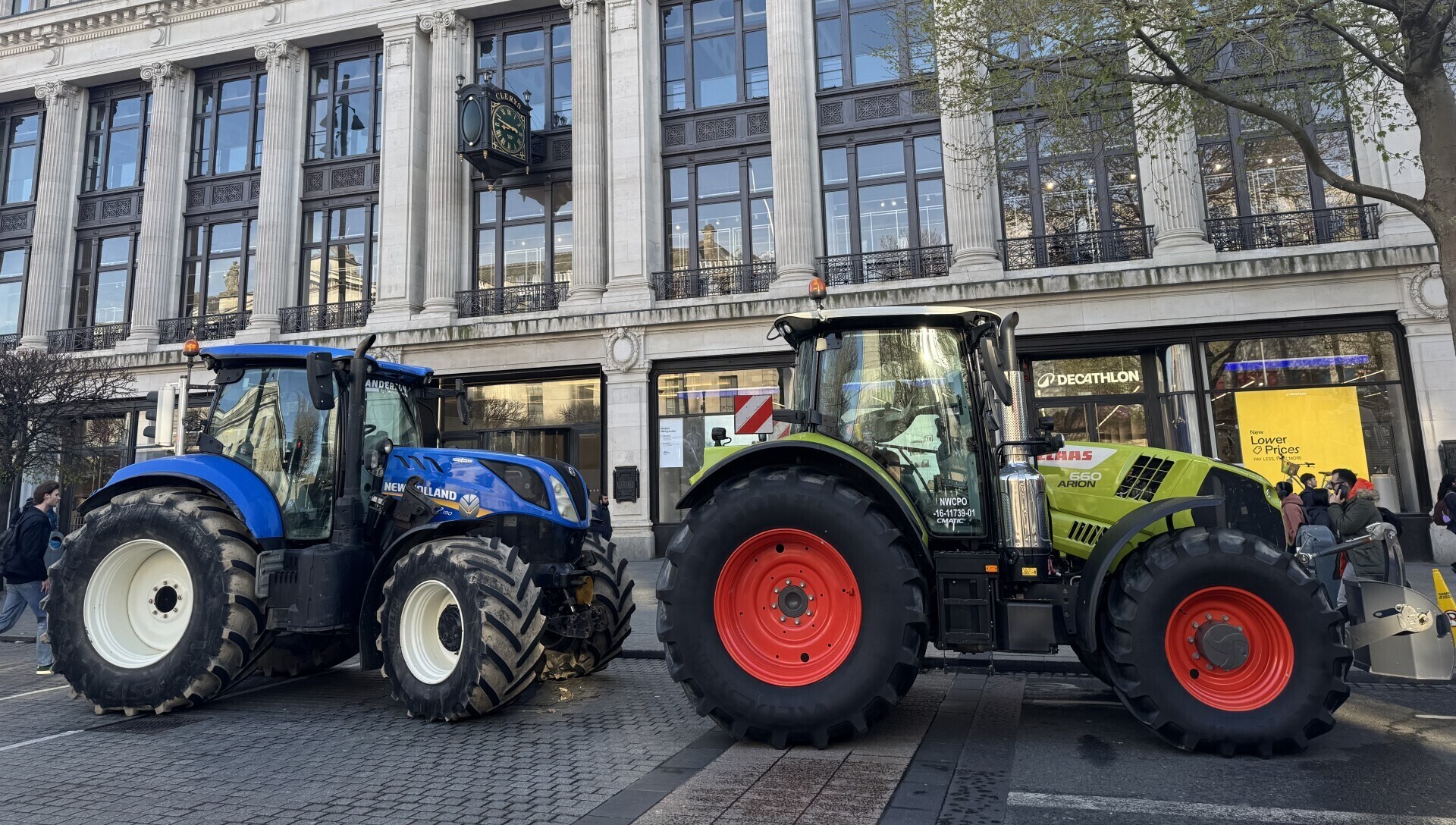 Fuel protests ‘beyond the pale’ and harming economy, says Taoiseach