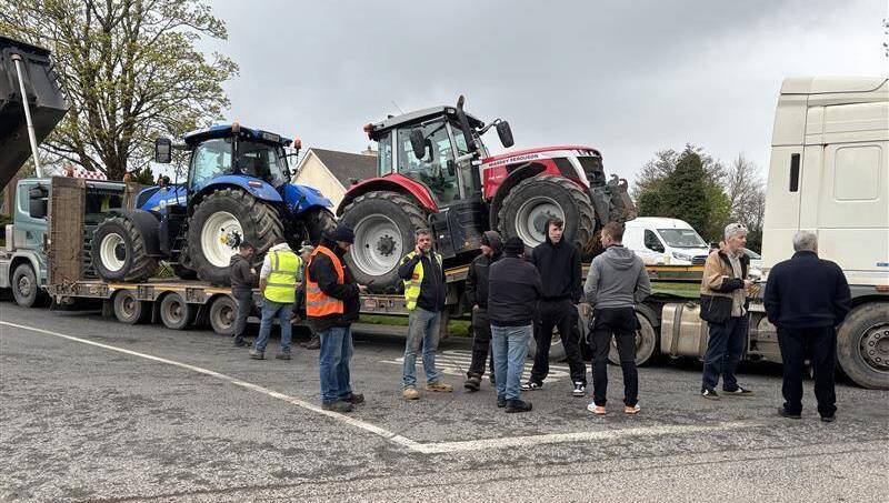 Whitegate fuel protest grows as gardaí issue legal warning to demonstrators