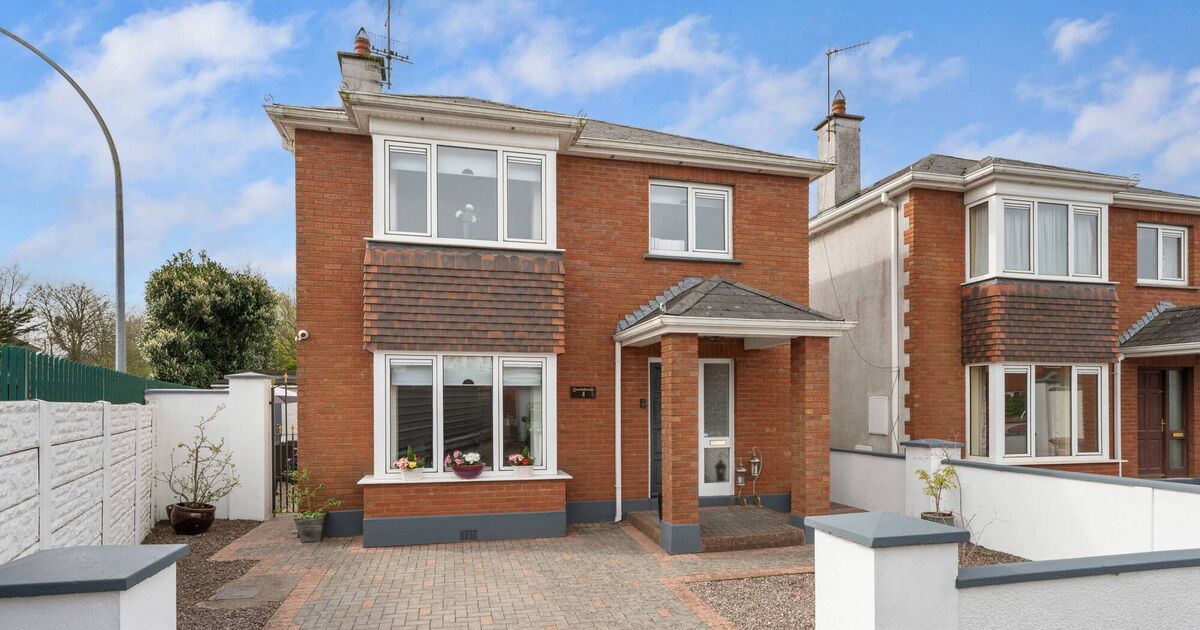 &euro;650,000 four-bed Ballintemple Home is coming up roses