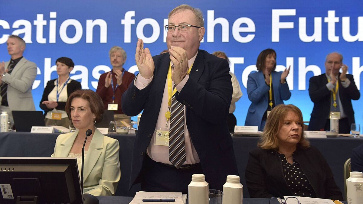 TUI moves to suspend co-operation with new Leaving Cert project work over unpaid 1% increase