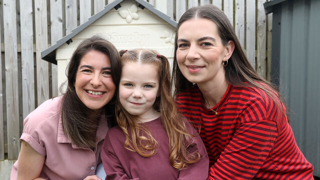 <p>Amy Keller, Hazel and her mother Joanne Keller. Picture Brendan Gleeson</p>