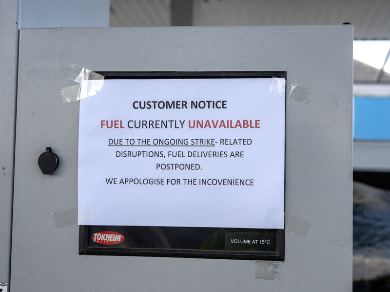 Kellihers filling station in Tralee displaying a sign to say fuel is unavailable. Picture: Domnick Walsh Kellihers filling station in Tralee displaying a sign to say fuel is unavailable. Picture: Domnick Walsh