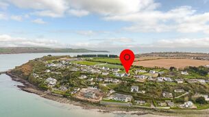 <p>Homes on the Crosshaven headland could give the Hamptons a run for its money</p>