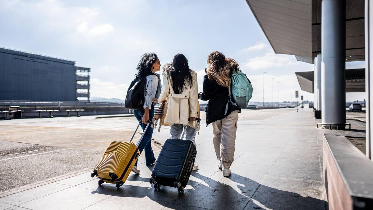 Dear Dáithí: Will I regret missing my daughter's first birthday to go on a girls' trip?