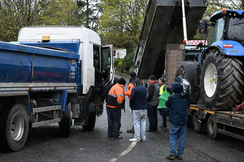  Day 4 of the nationwide fuel price protest. The blockade of Irving Oil refinery at Whitegate, Co Cork continues this Friday morning. Picture: Larry Cummins