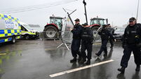 LIVE: GardaĂ secure entry to Cork's Whitegate refinery; fuel protesters refused access to meeting LIVE: GardaĂ secure entry to Cork's Whitegate refinery; fuel protesters refused access to meeting