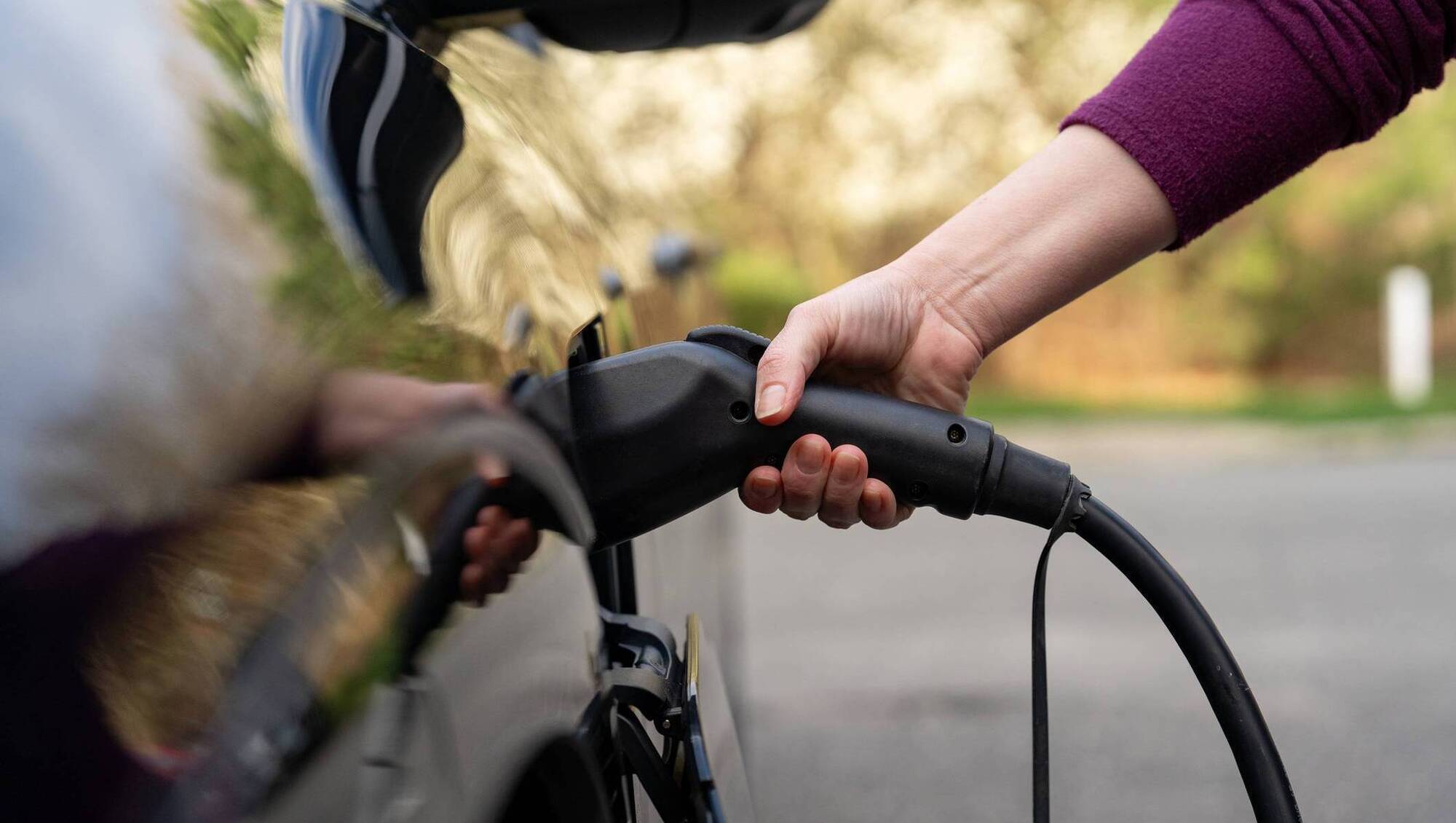 Irish drivers turn to electric vehicles as fuel costs soar amid oil supply disruption