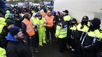 LIVE: Tense scenes at Cork's Whitegate refinery as gardaí order protesters to disperse; Defence Forces on scene LIVE: Tense scenes at Cork's Whitegate refinery as gardaí order protesters to disperse; Defence Forces on scene