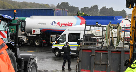 19 trucks leave Cork's Whitegate oil refinery but full recovery could 'take 10 days'