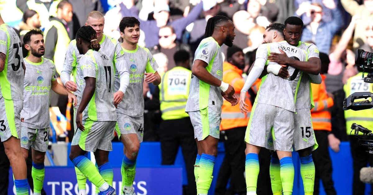 Man City thrash Chelsea to turn up the heat on Arsenal