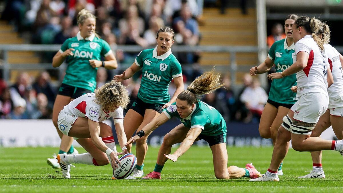 England's Ellie Kildunne and Ireland's Béibhinn Parsons contest for a loose ball. Pic: ©INPHO/Laszlo Geczo.